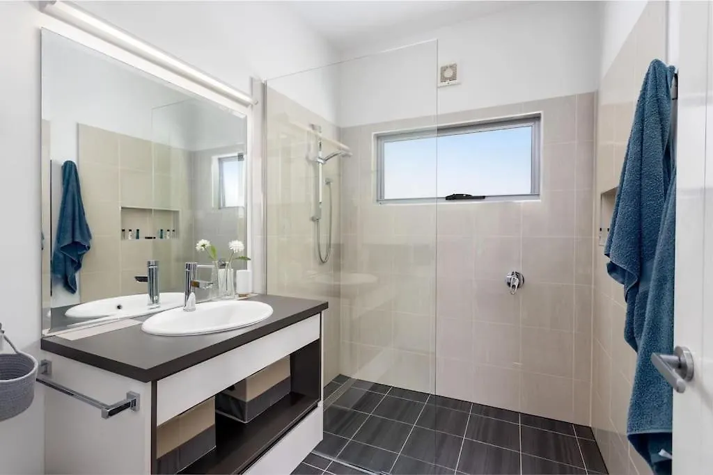 Scarborough Beach Break Holidays - Unit 2 0*,  Αυστραλία